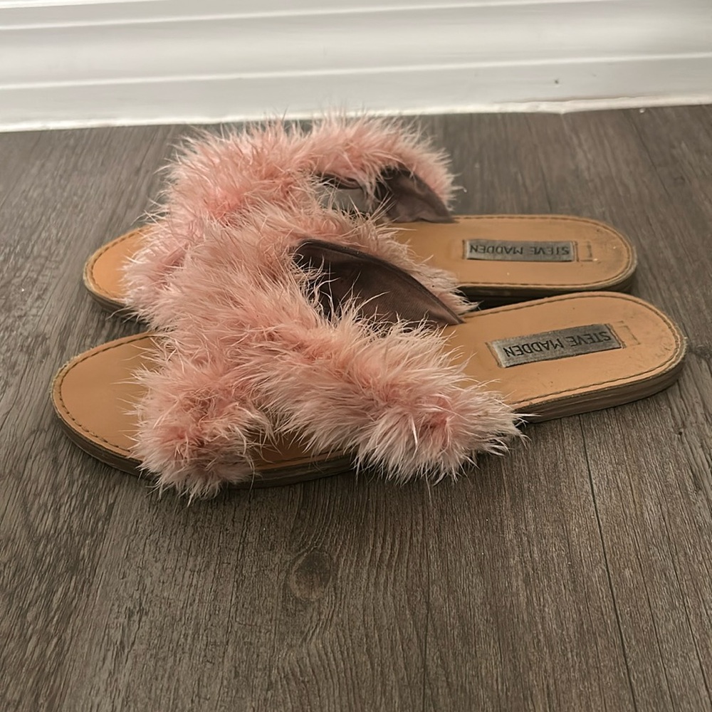 Women’s Steve Madden Furry Sandals Size 7.5